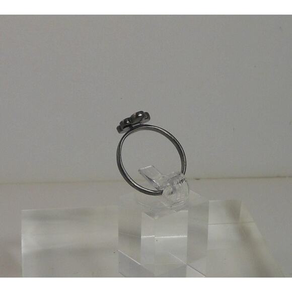 Fun Vibrant Red Flower Ring in Oxidized Sterling Silver - Size 8 - Enamel Resin - Picture 8 of 9